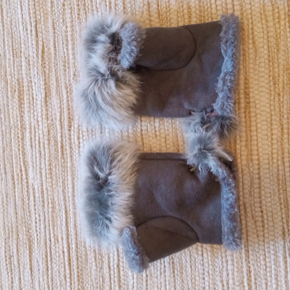 Gloves with vegan fur trim cutout bling gloves - Picture 3 of 6